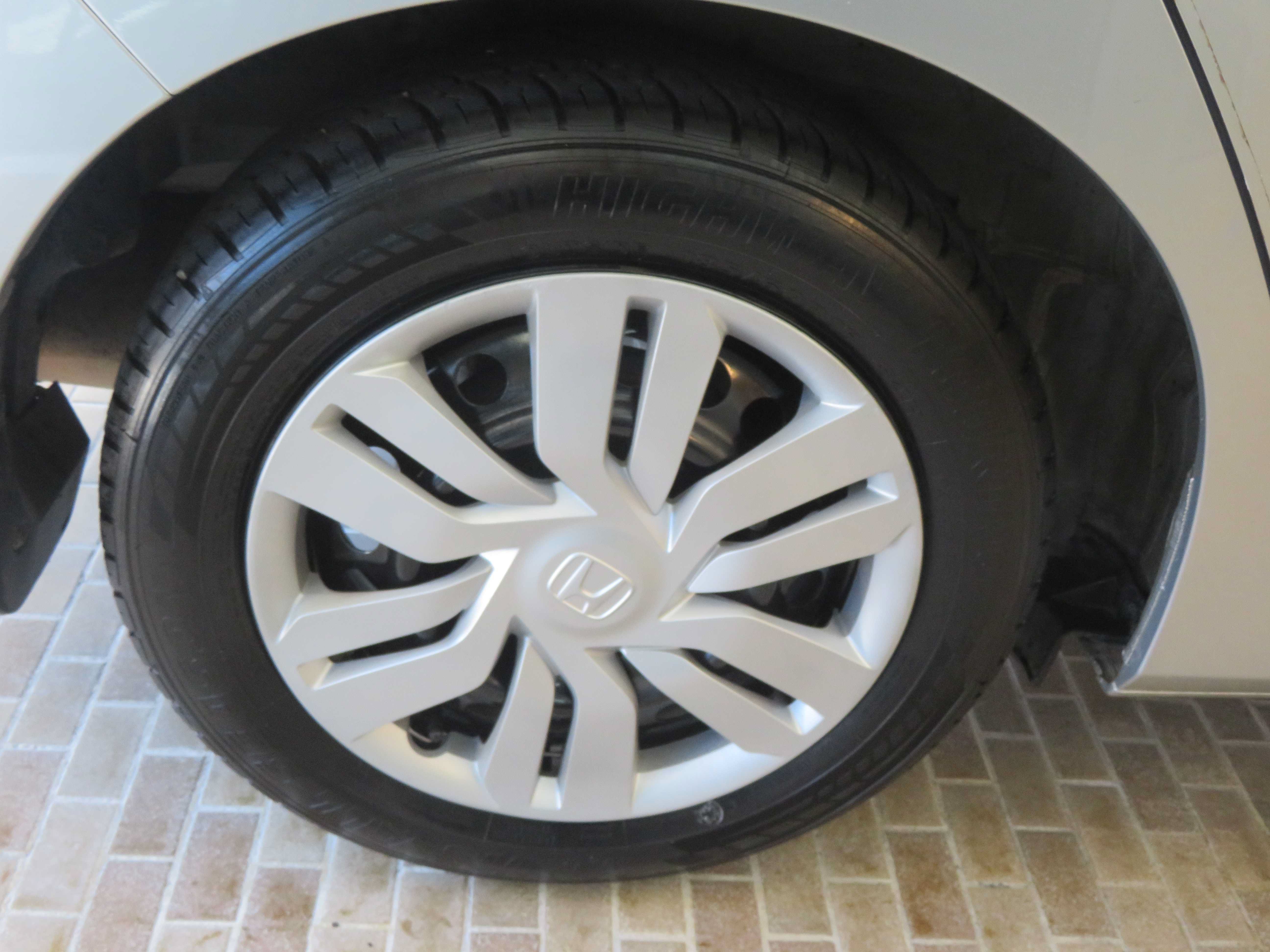 Used 2016 Honda Fit LX image 9