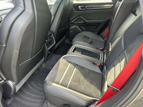 Used 2021 Porsche Cayenne GTS w/ Premium Package AWD/4WD image 17