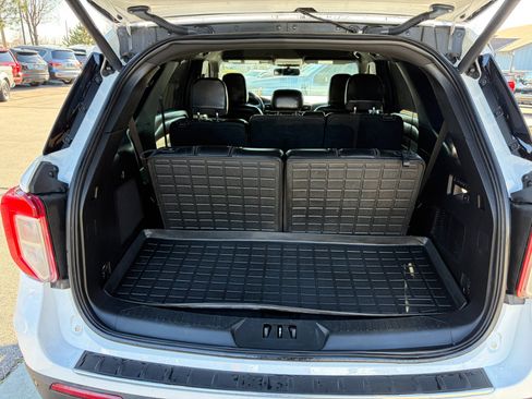 Used 2020 Ford Explorer Limited image 7