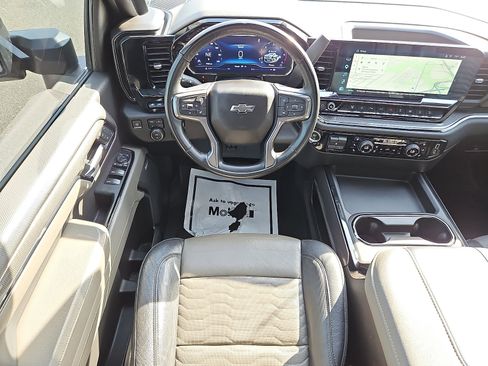 Certified 2024 Chevrolet Silverado 2500 ZR2 w/ Technology Package AWD/4WD image 11