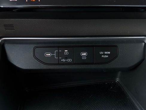Used 2026 Kia Carnival FWD image 28