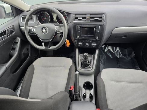Used 2017 Volkswagen Jetta S w/ Jetta S Cold Weather Package image 29