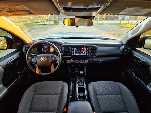 Used 2021 Toyota Tacoma SR5 image 11