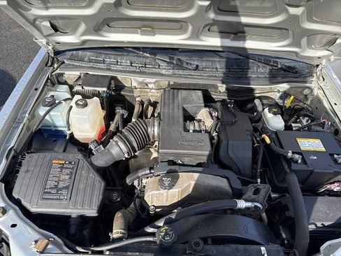 Used 2010 GMC Canyon SLT image 28