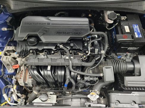 Used 2023 Hyundai Elantra SE FWD image 30