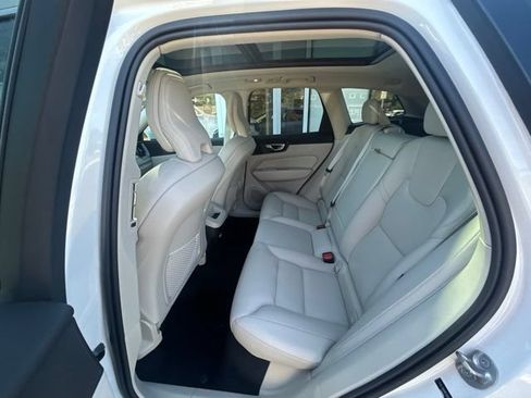 Used 2023 Volvo XC60 B5 Plus w/ Climate Package AWD/4WD image 17