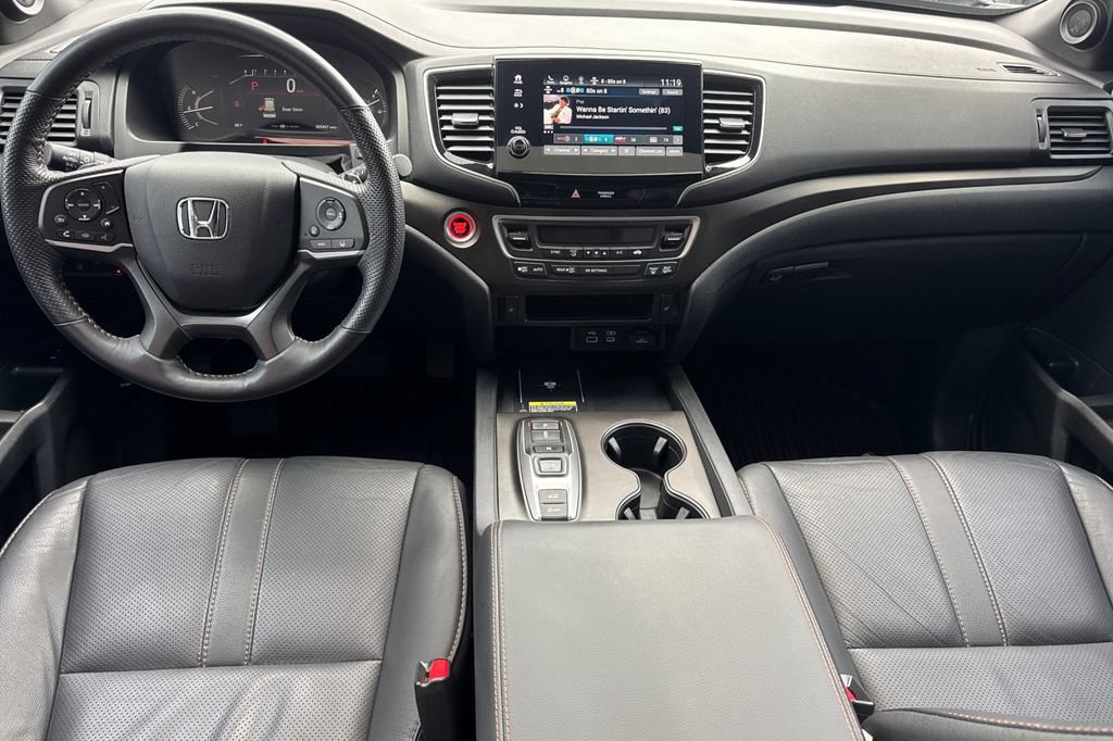 Used 2025 Honda Passport TrailSport image 17