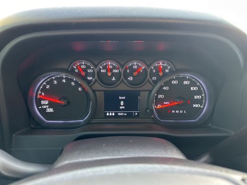 Used 2024 Chevrolet Silverado 1500 Custom Trail Boss image 2