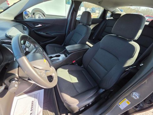 Used 2017 Chevrolet Malibu LT w/ Driver Confidence Package image 27