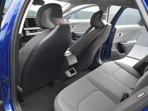 Certified 2025 Kia K4 LXS FWD image 14