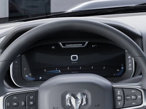 New 2026 RAM 2500 Laramie AWD/4WD image 17