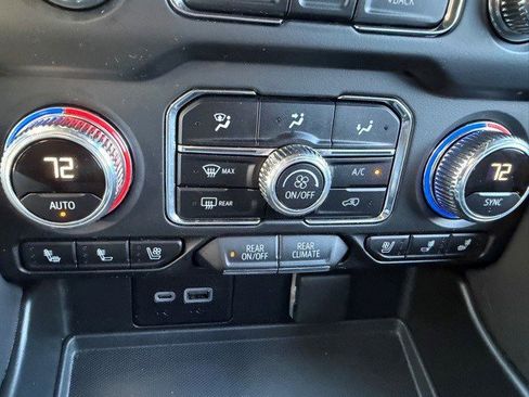 Certified 2024 GMC Yukon XL SLT image 29