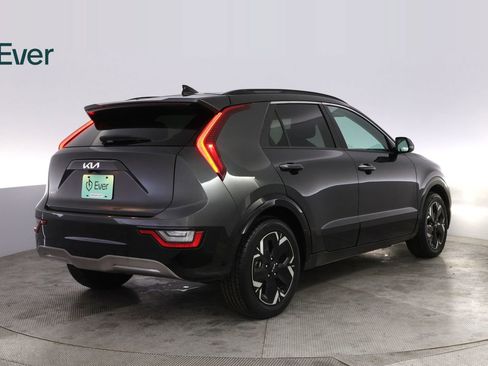 Used 2023 Kia Niro Wave FWD image 3