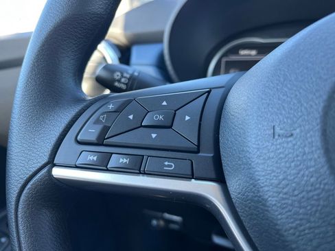 New 2025 Nissan Versa SV image 10