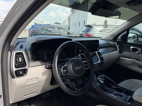 Certified 2022 Kia Sorento SX AWD/4WD image 18
