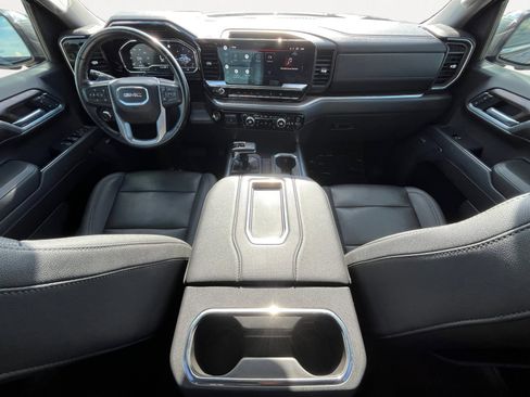 Used 2022 GMC Sierra 1500 SLT image 3