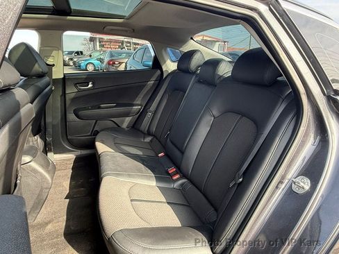 Used 2018 Kia Optima S w/ Panoramic Sunroof Package image 18