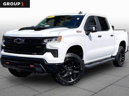 Used 2022 Chevrolet Silverado 1500 LT Trail Boss w/ LT Trail Boss Premium Package AWD/4WD image 1