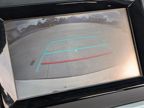 Certified 2019 Toyota Highlander LE FWD image 12