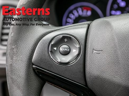 Used 2022 Honda HR-V LX image 15