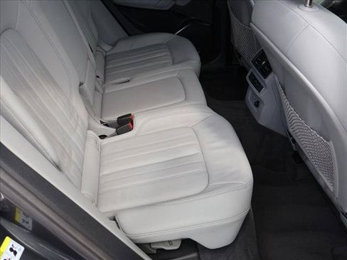 Used 2023 Audi Q5 2.0T Premium w/ Convenience Package AWD/4WD image 23