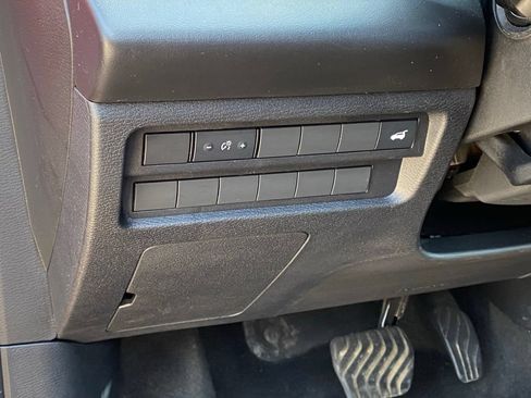 Used 2025 Mitsubishi Outlander SE AWD/4WD image 13