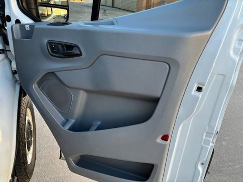 Used 2019 Ford Transit 250 130 Low Roof image 9