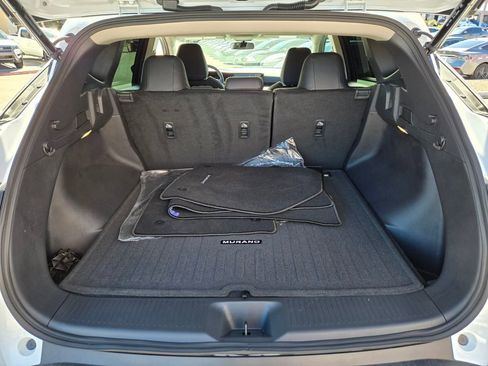 Used 2025 Nissan Murano SV image 18