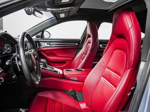 Certified 2023 Porsche Panamera 4 Platinum Edition AWD/4WD image 5