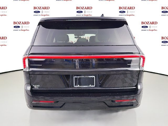 New 2026 Lincoln Navigator Premiere AWD/4WD image 6