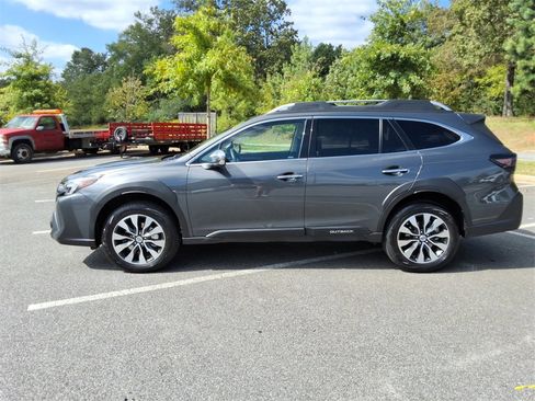 Used 2024 Subaru Outback Touring XT image 8