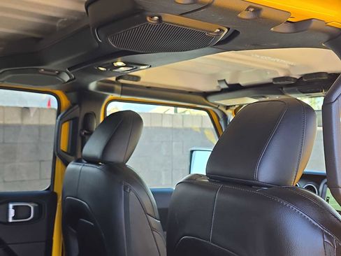 Used 2021 Jeep Wrangler Unlimited Sahara image 16