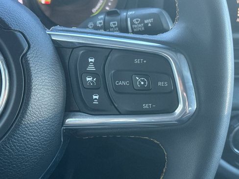 Used 2024 Jeep Wrangler Unlimited Sahara AWD/4WD image 28