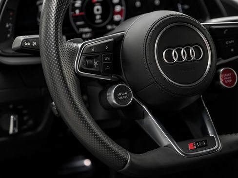 Used 2021 Audi R8 V10 RWD image 21