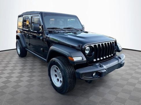 Used 2021 Jeep Wrangler Unlimited Willys image 4
