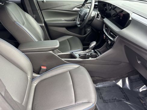 Used 2025 Buick Encore GX Sport Touring w/ Advanced Technology Package image 33