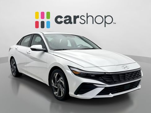Used 2026 Hyundai Elantra Limited FWD image 7