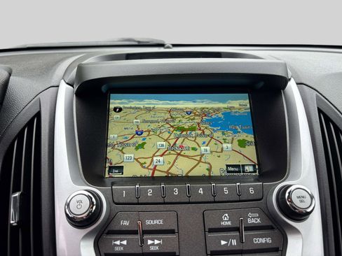 Used 2017 Chevrolet Equinox Premier w/ Enhanced Convenience Package AWD/4WD image 18