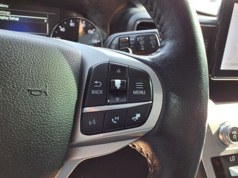 Used 2021 Ford Explorer XLT w/ Equipment Group 202A image 14