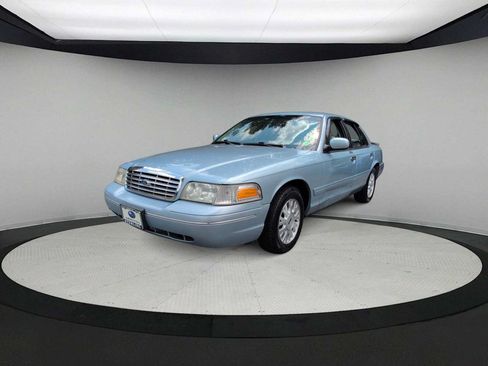 Used 2003 Ford Crown Victoria LX RWD image 4