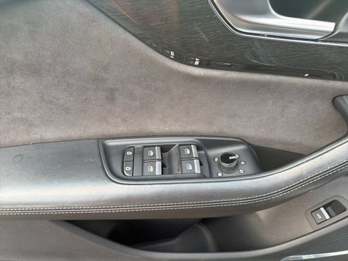 Used 2019 Audi Q8 Prestige AWD/4WD image 11