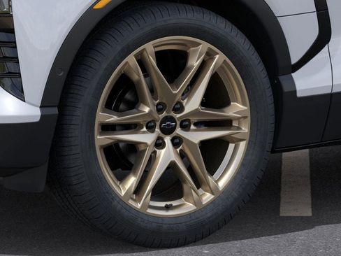 New 2026 Chevrolet Blazer EV LT w/ LPO, Tech Bronze Package image 33