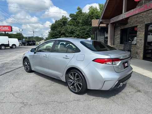 Used 2020 Toyota Corolla SE FWD image 3