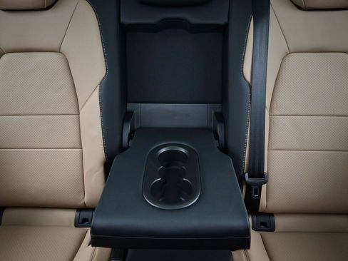 Used 2026 Porsche Cayenne AWD/4WD image 20