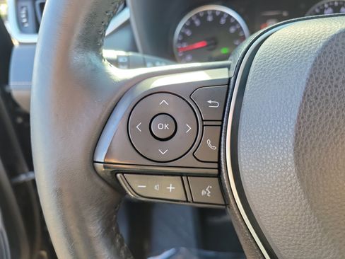 Used 2020 Toyota RAV4 XLE Premium AWD/4WD image 18