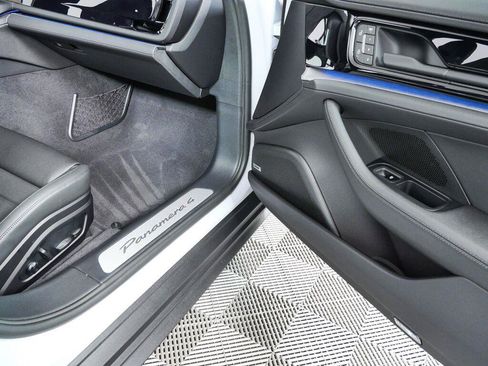 New 2026 Porsche Panamera image 27