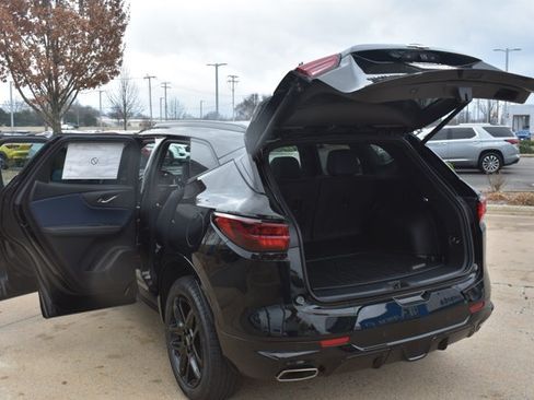 New 2026 Chevrolet Blazer RS w/ Enhanced Convenience Package FWD image 17