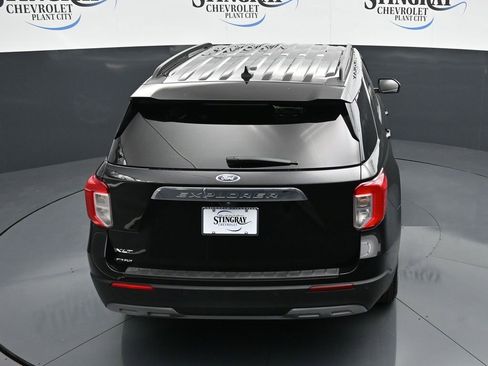 Used 2022 Ford Explorer XLT w/ Equipment Group 202A image 14