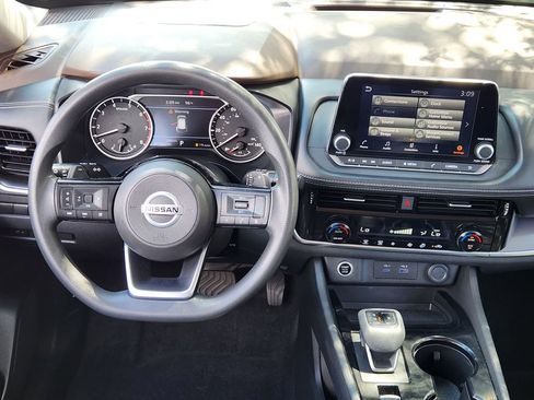 Used 2021 Nissan Rogue SV FWD image 20
