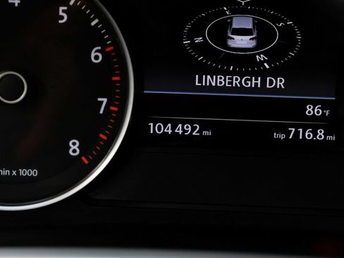 Used 2014 Volkswagen Touareg VR6 AWD/4WD image 26